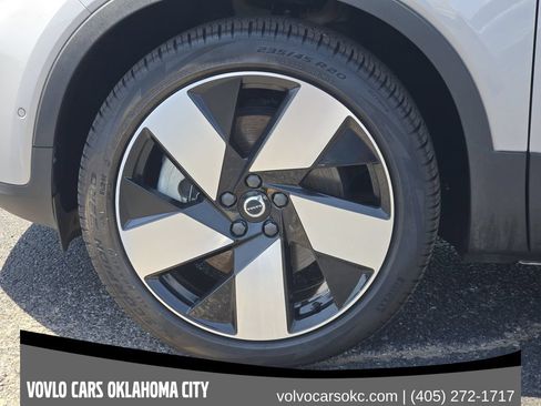Certified 2023 Volvo XC40 Recharge Ultimate AWD/4WD image 10