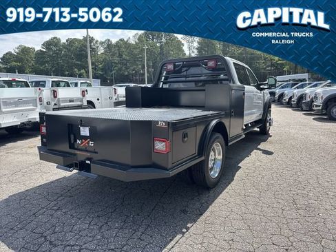 New 2026 Ford F550 4x4 Crew Cab image 8