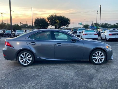 Used 2016 Lexus IS 200t RWD image 4