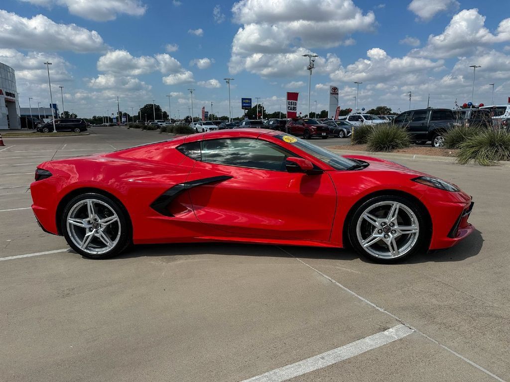 Used 2024 Chevrolet Corvette Stingray Premium Cpe w/ 3LT RWD image 2