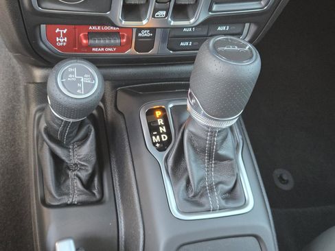 New 2026 Jeep Gladiator Mojave image 17