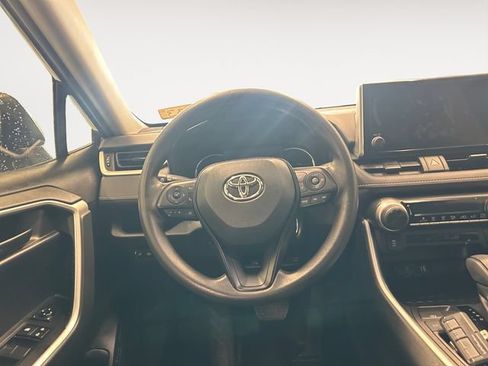 Used 2023 Toyota RAV4 LE FWD image 12