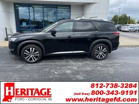 Used 2025 Nissan Pathfinder Platinum w/ Cargo Package AWD/4WD image 1
