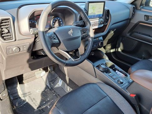 Used 2022 Ford Bronco Sport Outer Banks image 8