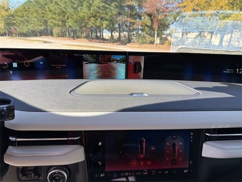 New 2025 Lincoln Navigator Reserve image 17