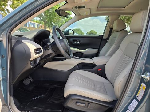 Used 2024 Honda HR-V EX-L image 10