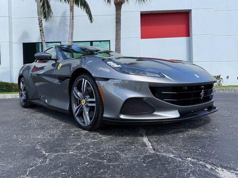 Used 2022 Ferrari Portofino M RWD image 49