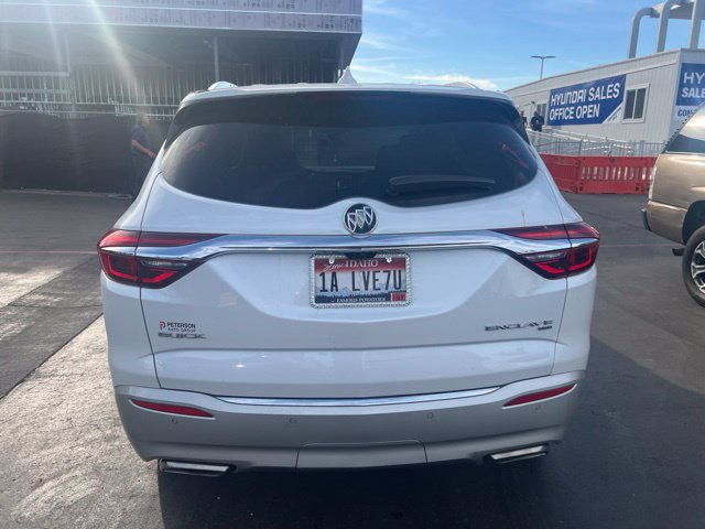 Used 2018 Buick Enclave Premium w/ Trailering Package AWD/4WD image 4