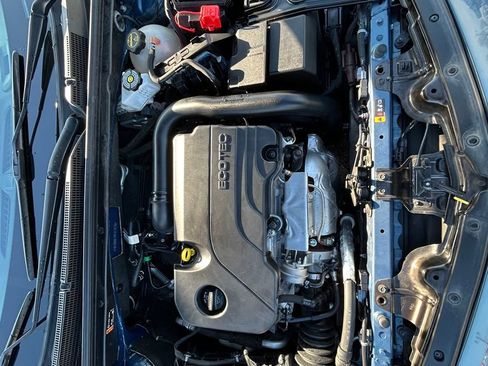 Used 2024 Chevrolet Malibu LT image 11