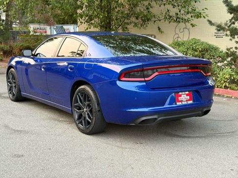 Used 2020 Dodge Charger SXT image 14
