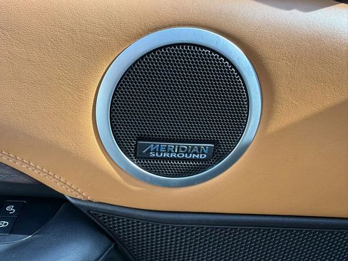 Used 2017 Land Rover Discovery HSE Luxury image 31