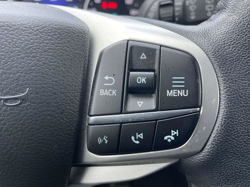 Used 2022 Ford Explorer XLT image 13