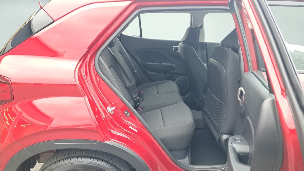 Used 2026 Hyundai Venue SE FWD image 26