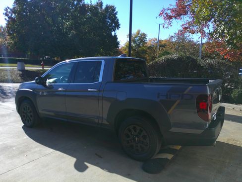 Used 2023 Honda Ridgeline RTL-E image 9