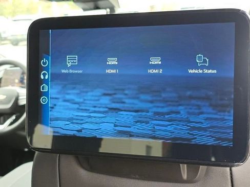 New 2026 Chevrolet Suburban Premier AWD/4WD image 18