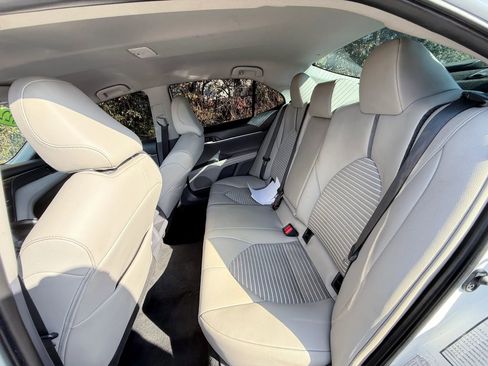 Used 2022 Toyota Camry SE image 48