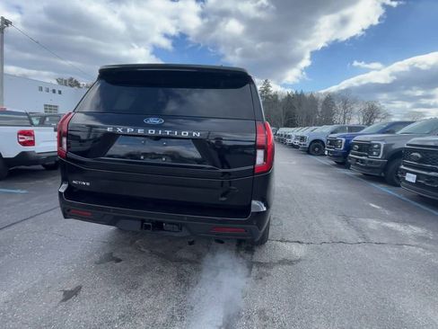 Certified 2025 Ford Expedition Active AWD/4WD image 19