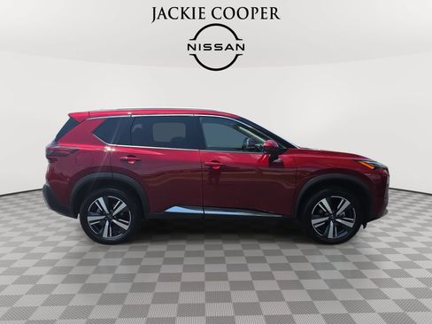 Used 2023 Nissan Rogue Platinum FWD image 4