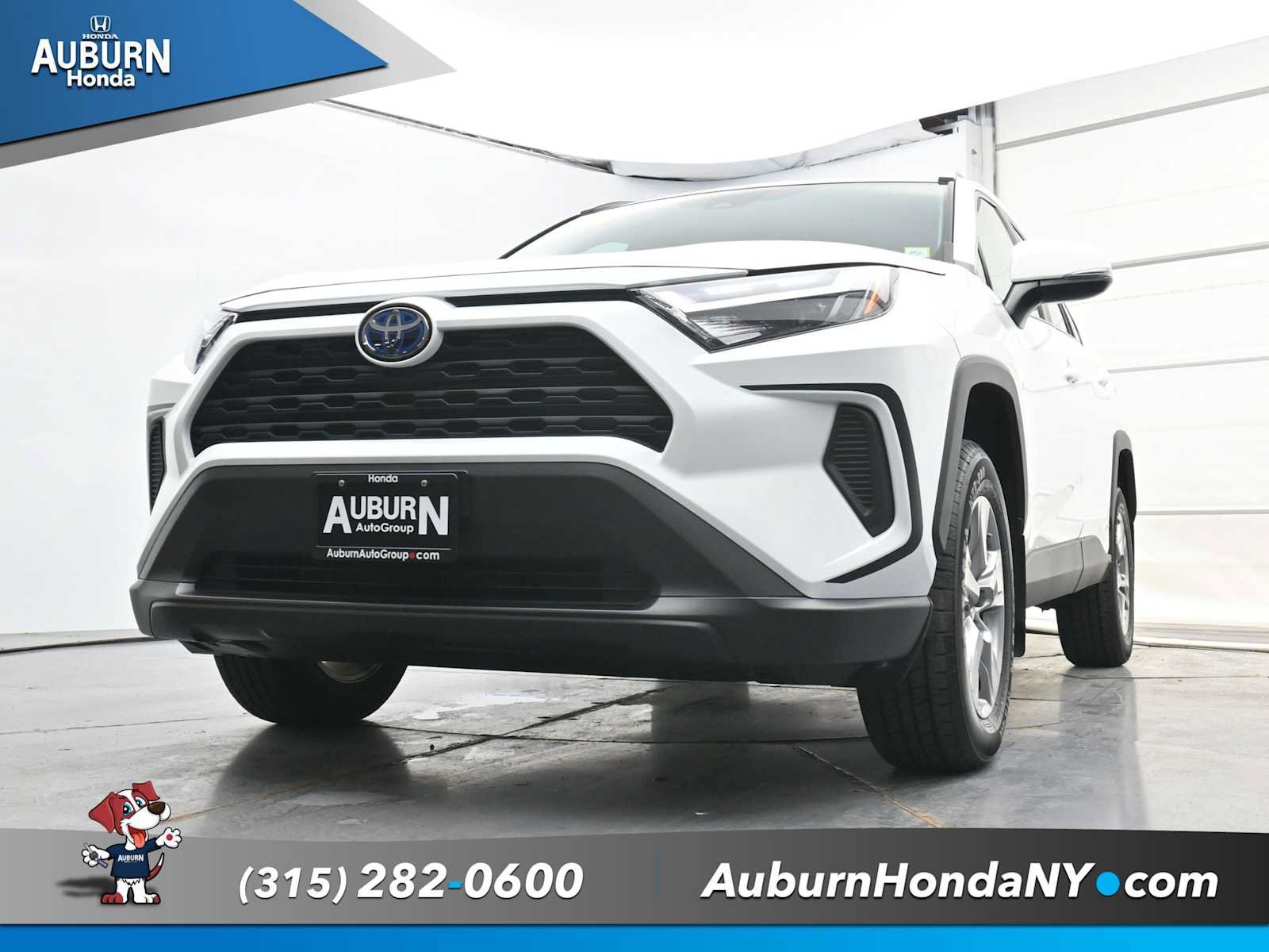 Used 2023 Toyota RAV4 LE AWD/4WD image 21