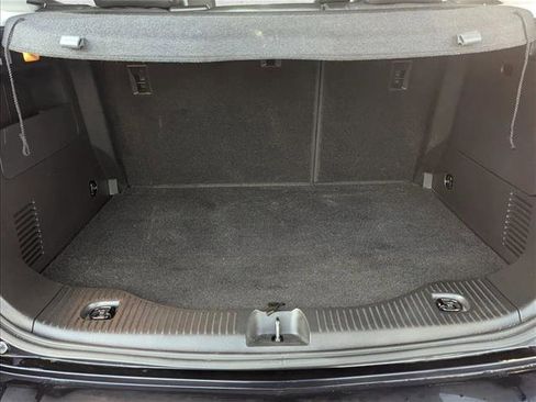 Used 2022 Chevrolet Trax LT w/ LT Convenience Package image 6