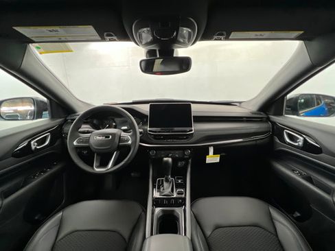 New 2026 Jeep Compass Latitude AWD/4WD image 9