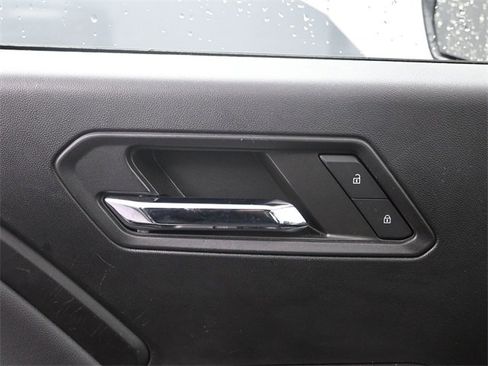 Used 2024 Chevrolet Colorado LT w/ LT Convenience Package III image 13