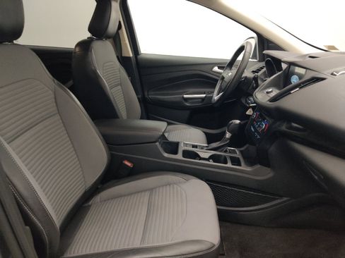 Used 2018 Ford Escape SE w/ SE Sport Appearance Package FWD image 21