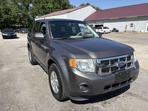 Used 2011 Ford Escape XLS w/ 101A Rapid Spec Order Code FWD image 5