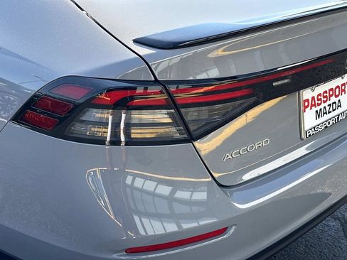 Used 2025 Honda Accord Sport image 9