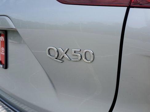 Used 2019 INFINITI QX50 Essential w/ Protection Package FWD image 7