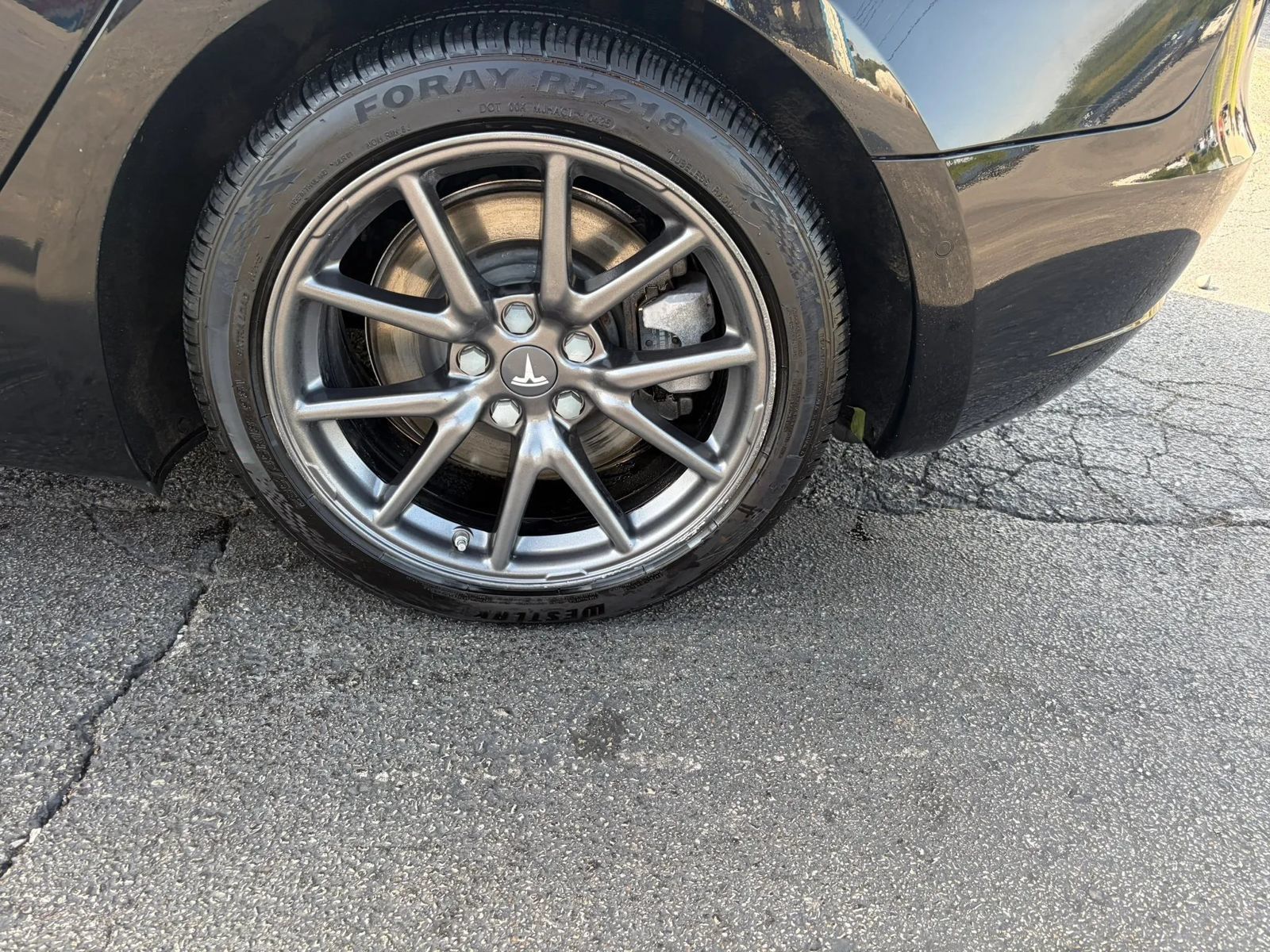 Used 2018 Tesla Model 3 Long Range RWD image 10