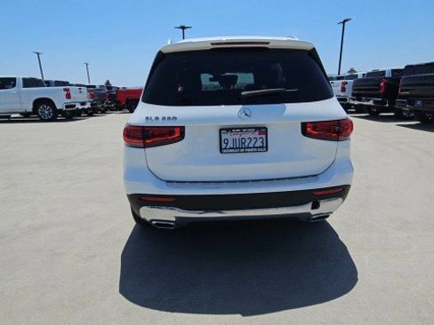 Used 2023 Mercedes-Benz GLB 250 image 7