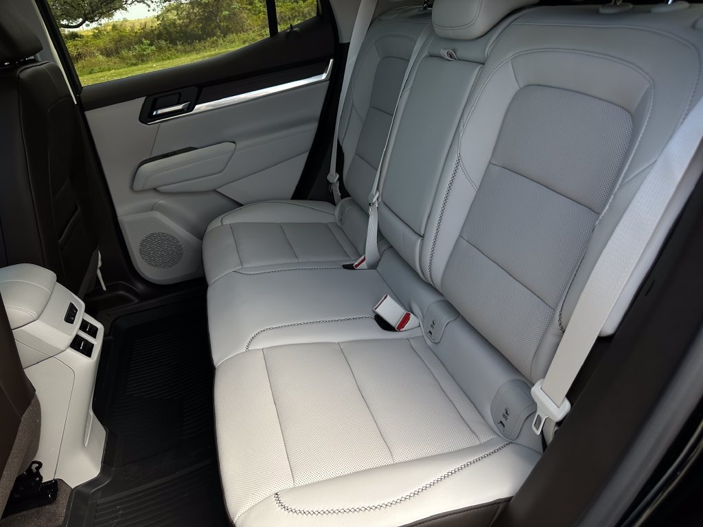 New 2027 GMC Terrain Denali w/ LPO, Floor Liner Package AWD/4WD image 14