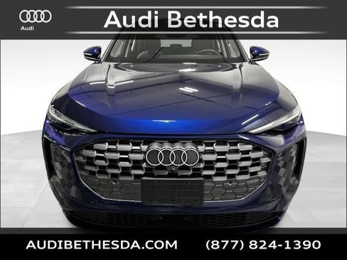 Certified 2025 Audi Q5 Premium w/ Convenience Package AWD/4WD image 2