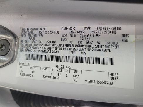 Used 2021 Ford Escape SE w/ SE Sport Appearance Package image 33