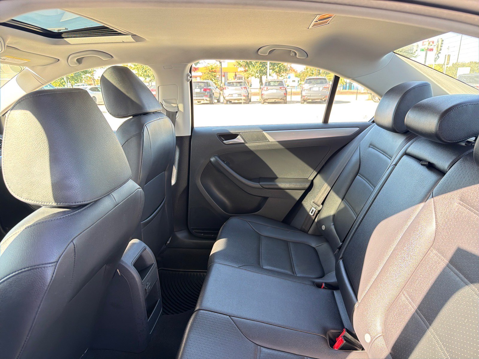 Used 2017 Volkswagen Jetta SE FWD image 20
