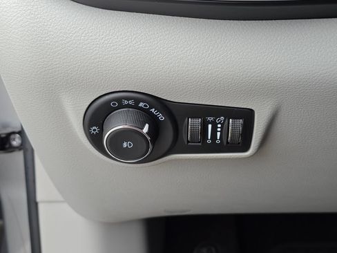 Certified 2022 Jeep Compass Latitude w/ Convenience Group FWD image 24