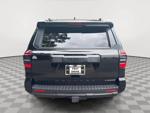 Used 2025 Toyota 4Runner TRD Off-Road AWD/4WD image 7