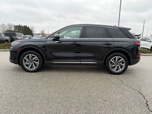 Used 2023 Lincoln Corsair AWD image 4