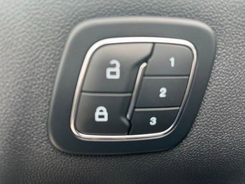 Used 2025 Ford Escape ST-Line Select w/ Tech Pack #2 image 12