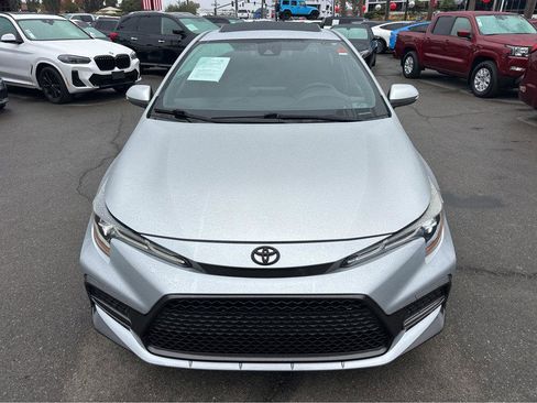 Used 2022 Toyota Corolla SE image 2