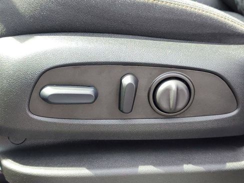 Used 2024 Chevrolet Equinox LT FWD image 6