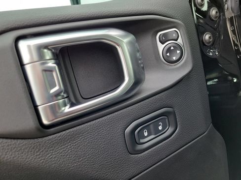 New 2026 Jeep Gladiator Mojave AWD/4WD image 17