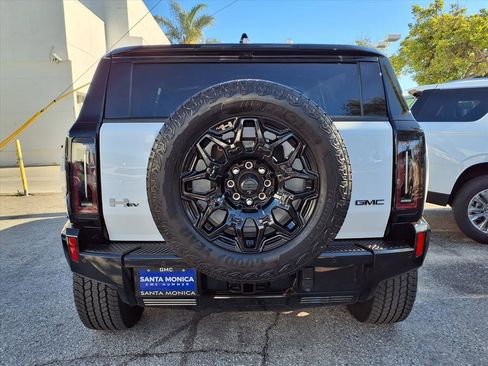 Used 2025 GMC Hummer EV 2X image 19