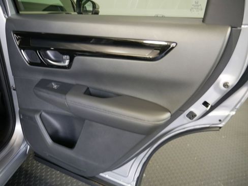 Used 2024 Honda CR-V EX-L image 7