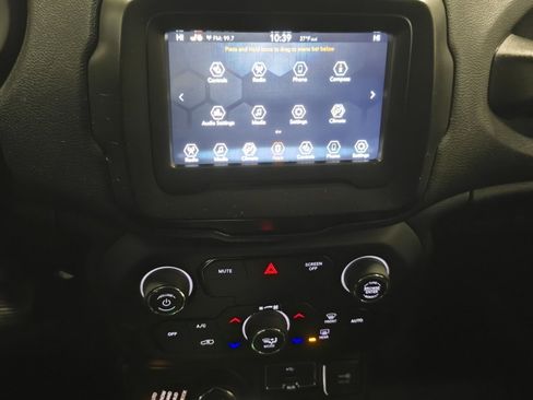 Used 2018 Jeep Renegade Trailhawk w/ Cold Weather Group II AWD/4WD image 28