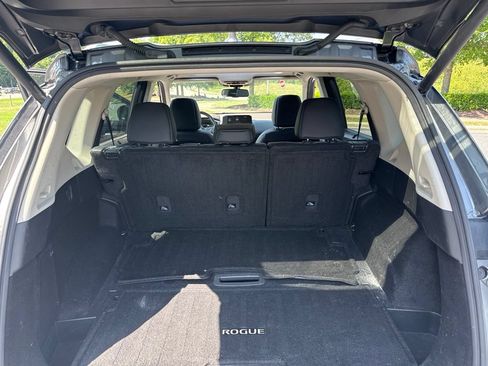 Used 2023 Nissan Rogue SL w/ SL Premium Package FWD image 11
