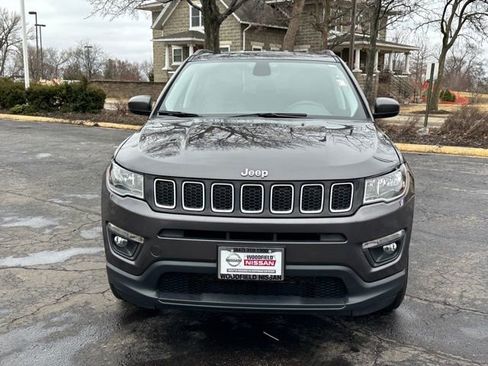 Used 2021 Jeep Compass Latitude image 3