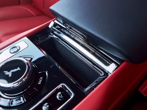 Used 2025 Rolls-Royce Cullinan Black Badge AWD/4WD image 64