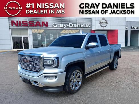 Used 2018 GMC Sierra 1500 Denali w/ Denali Ultimate Package AWD/4WD image 7